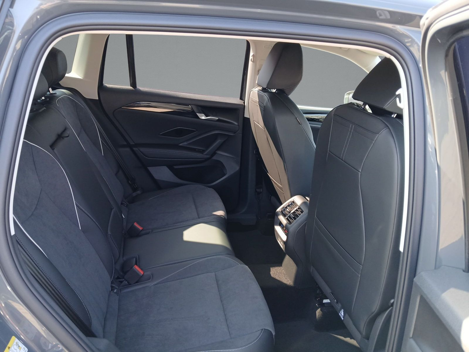 Volkswagen - Tiguan_13