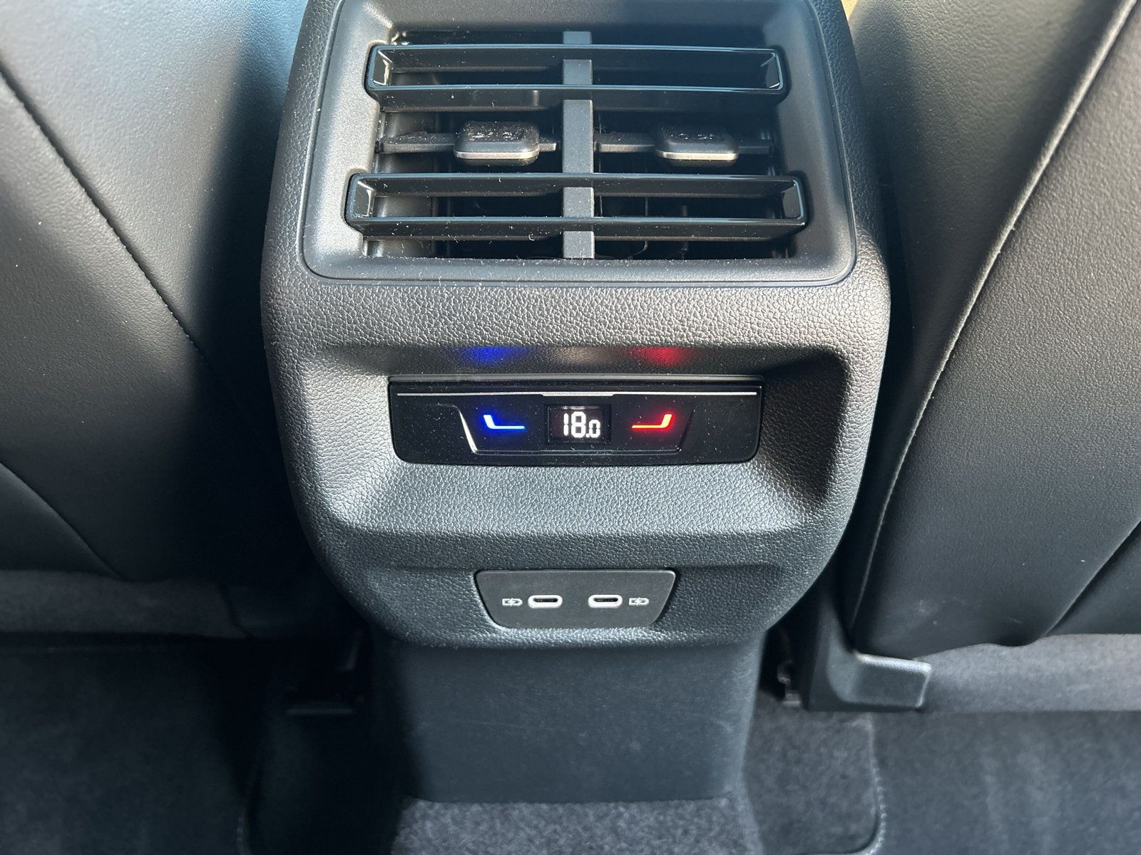 Volkswagen - Tiguan_35