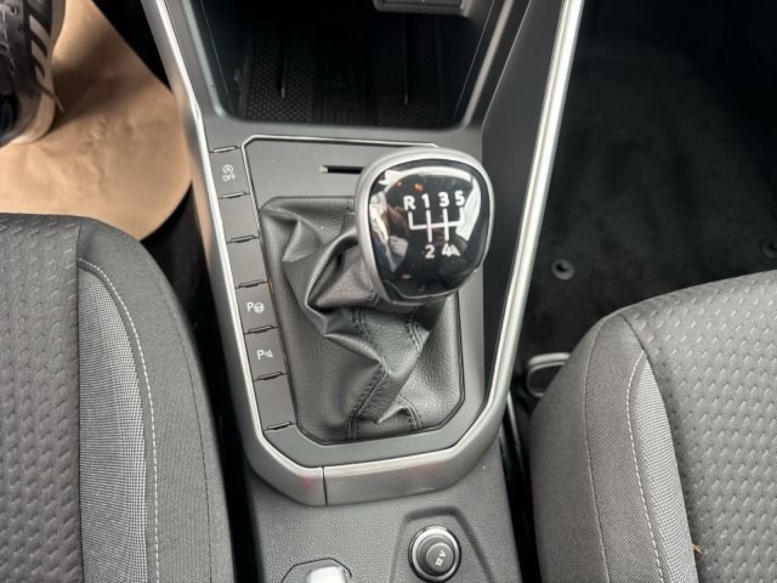 Volkswagen - Polo_15