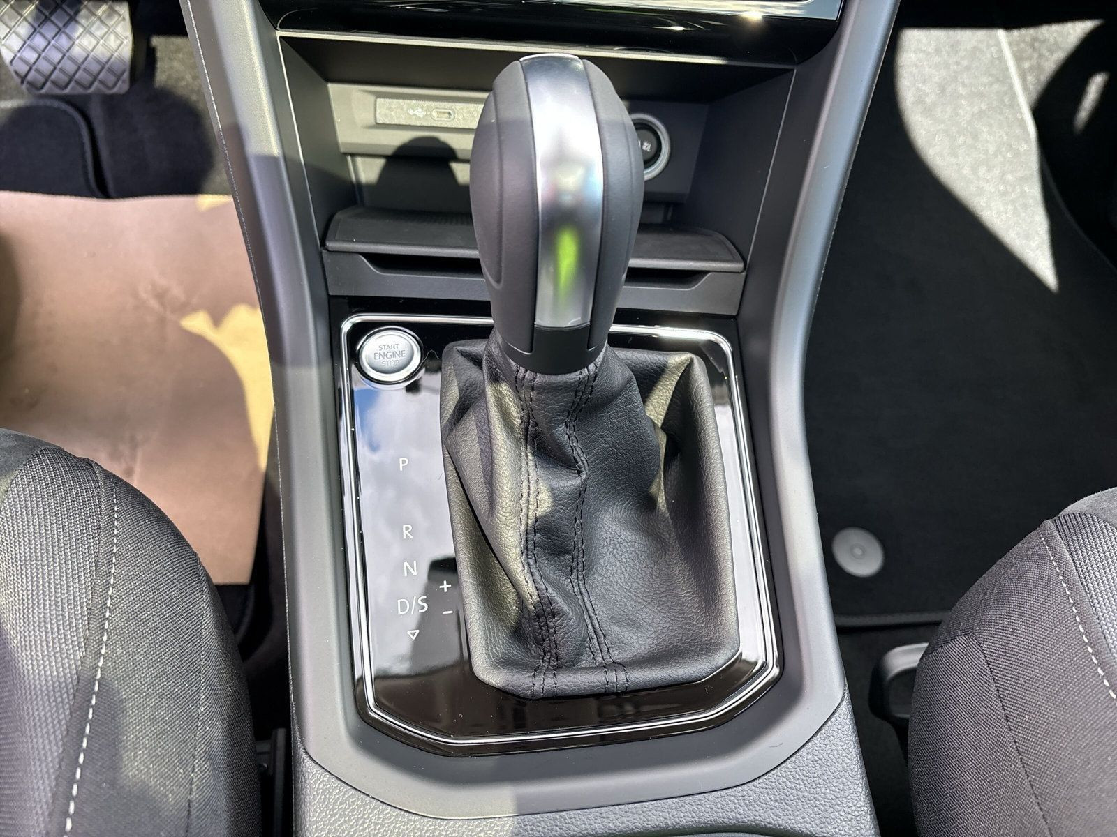 Volkswagen - Touran_16