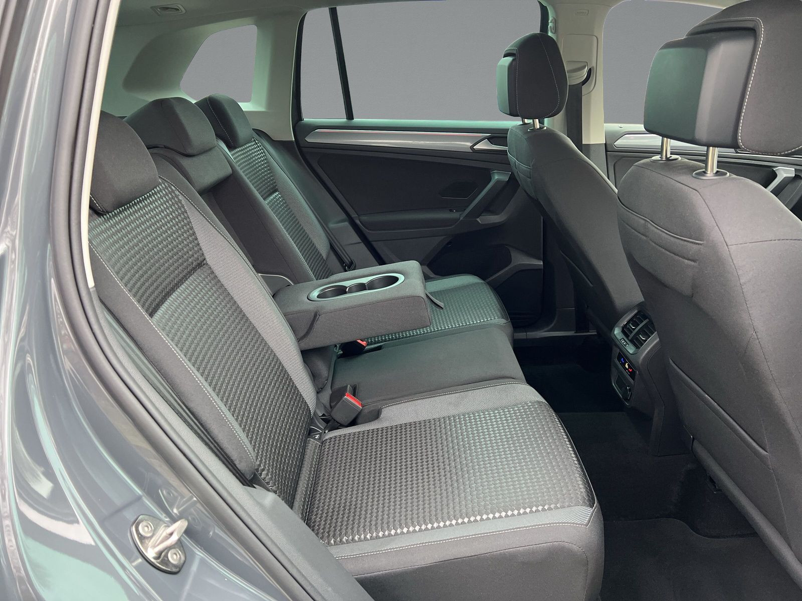 Volkswagen - Tiguan_12