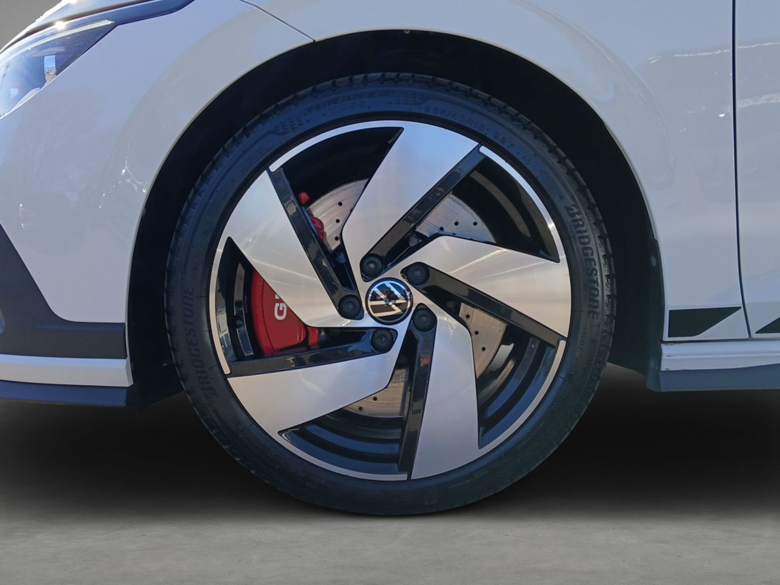 Volkswagen - Golf GTI_7