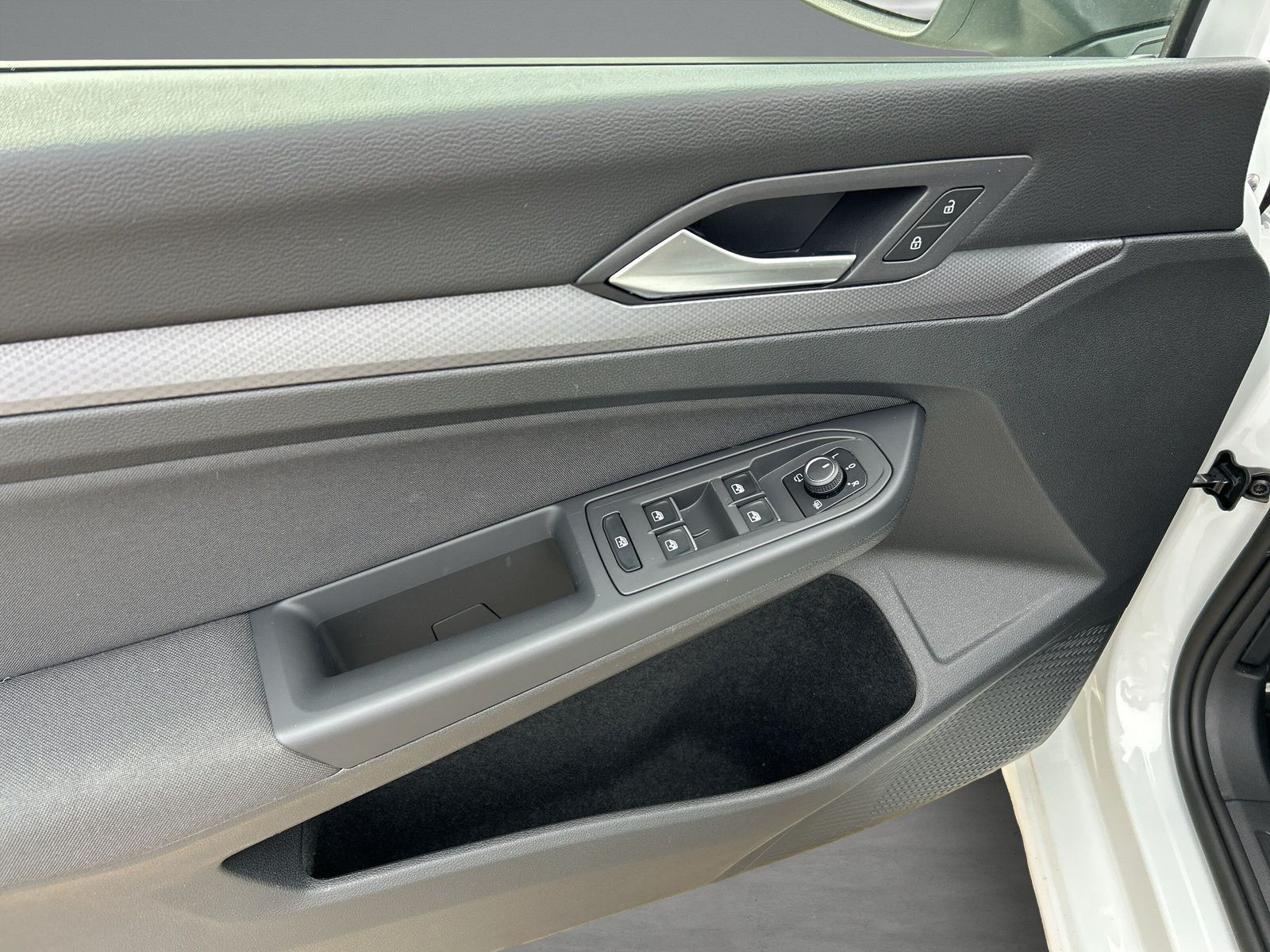 Volkswagen - Golf_21