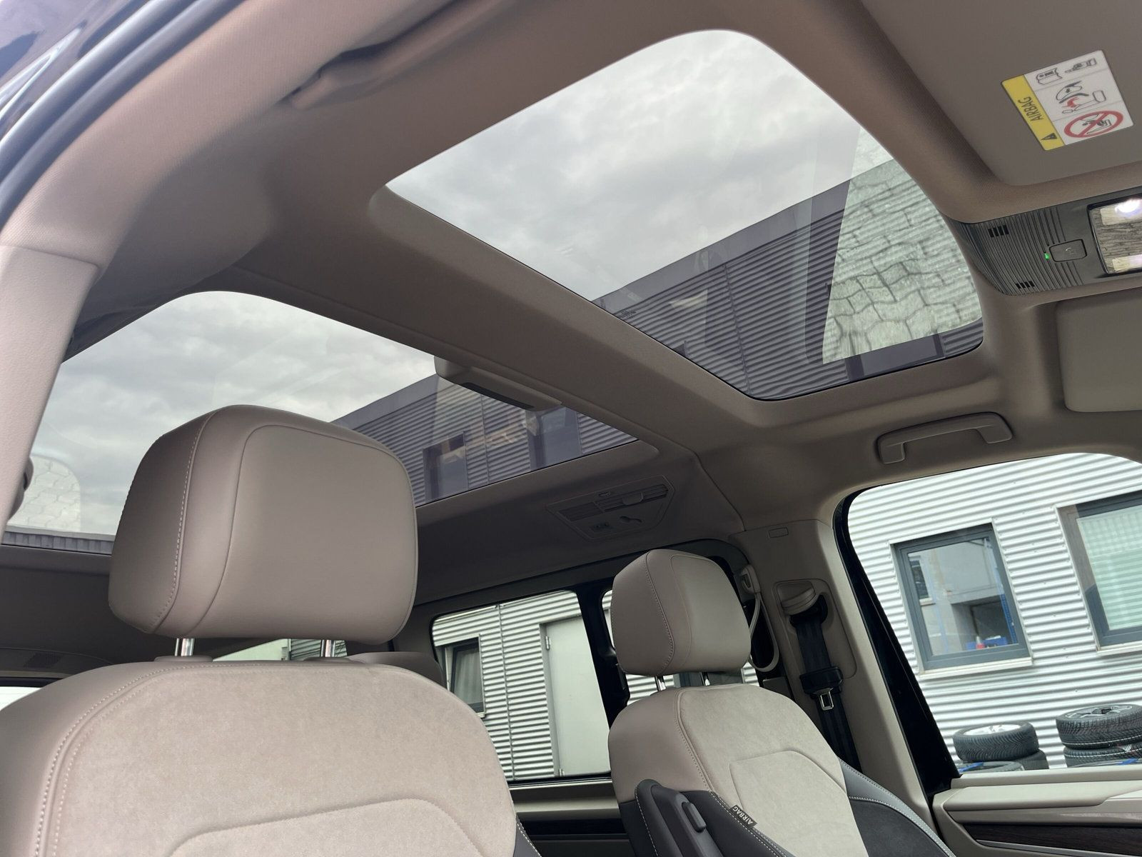 Volkswagen - Multivan_21