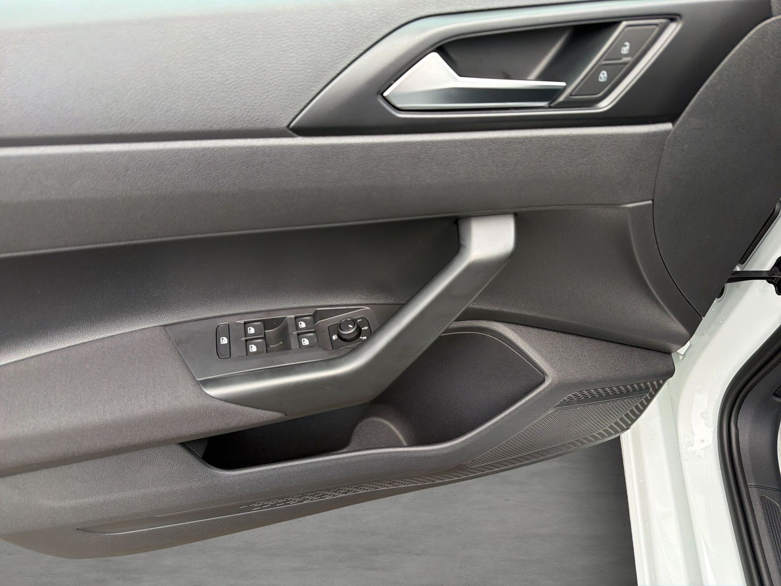 Volkswagen - Polo_23