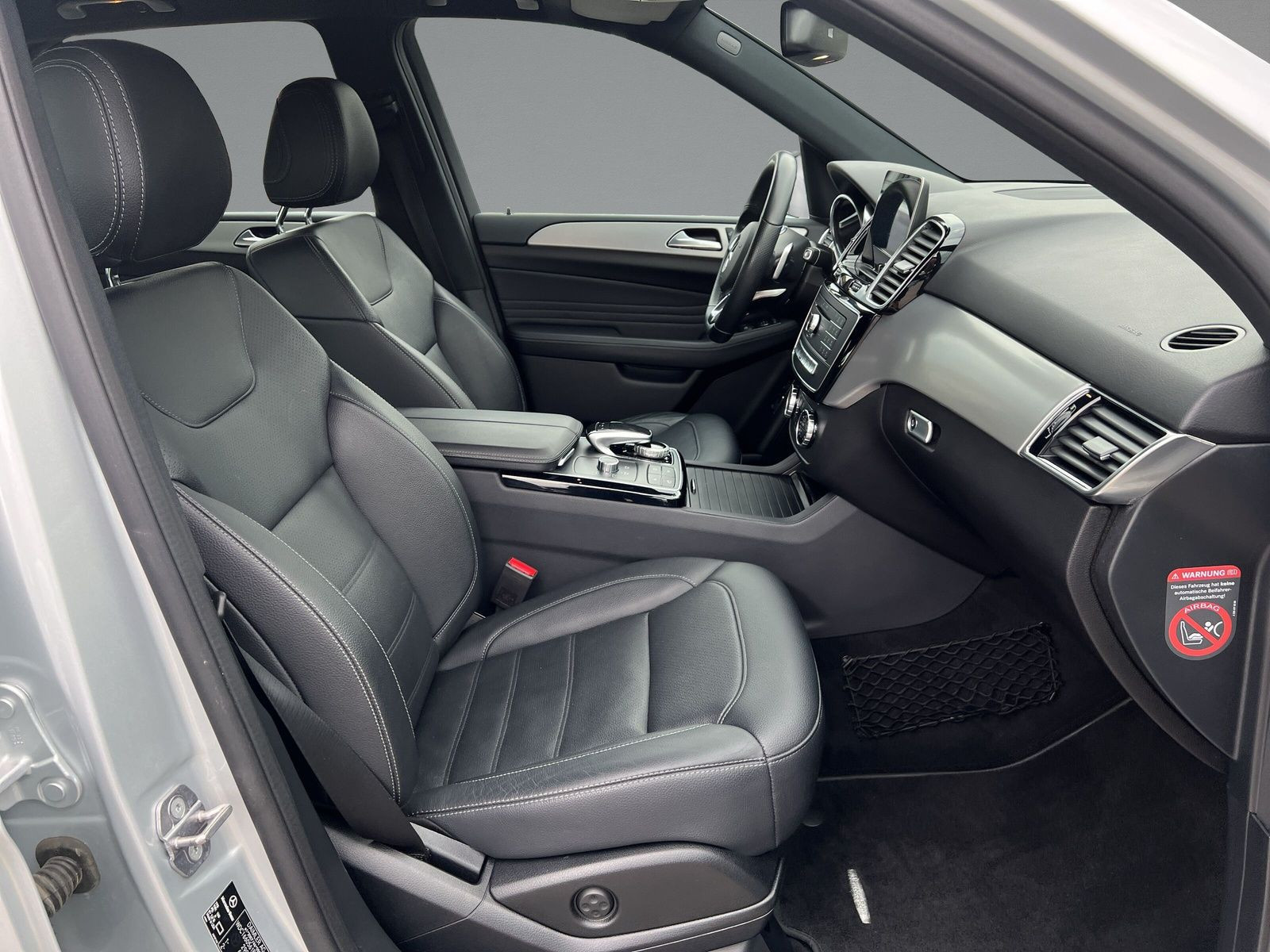 Mercedes-Benz - GLE 400_12