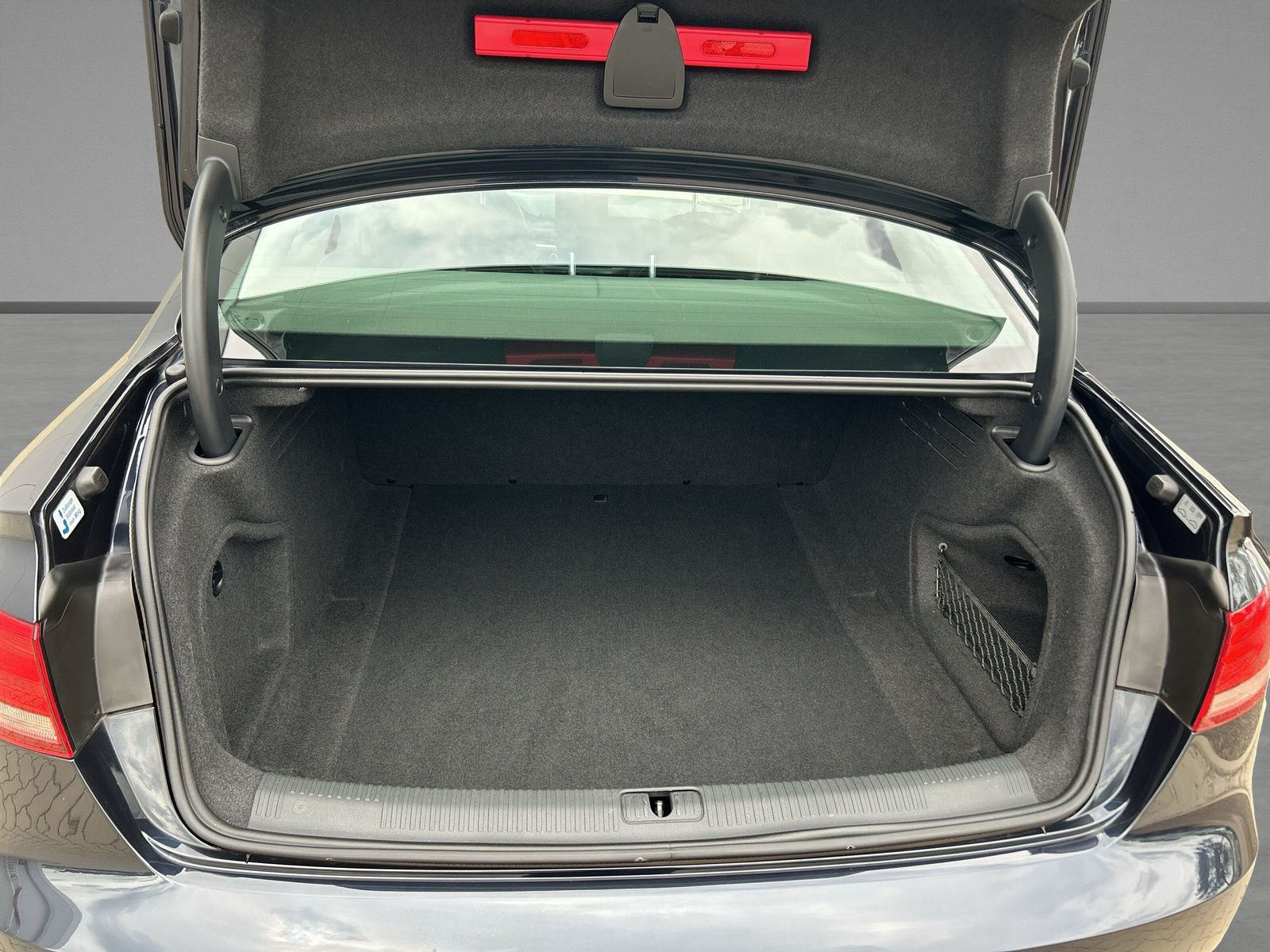 Audi - A4 Limousine_11