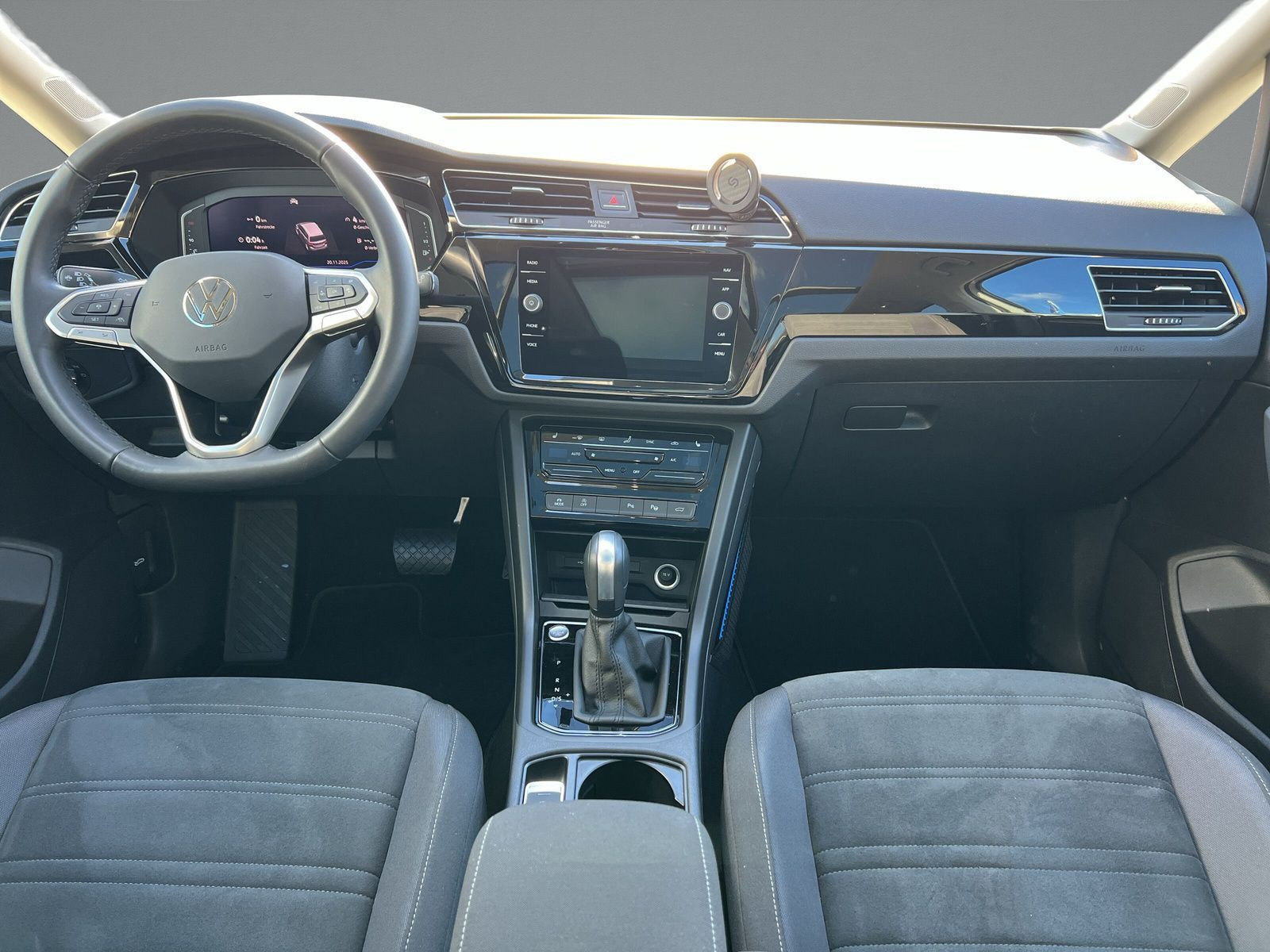 Volkswagen - Touran_9