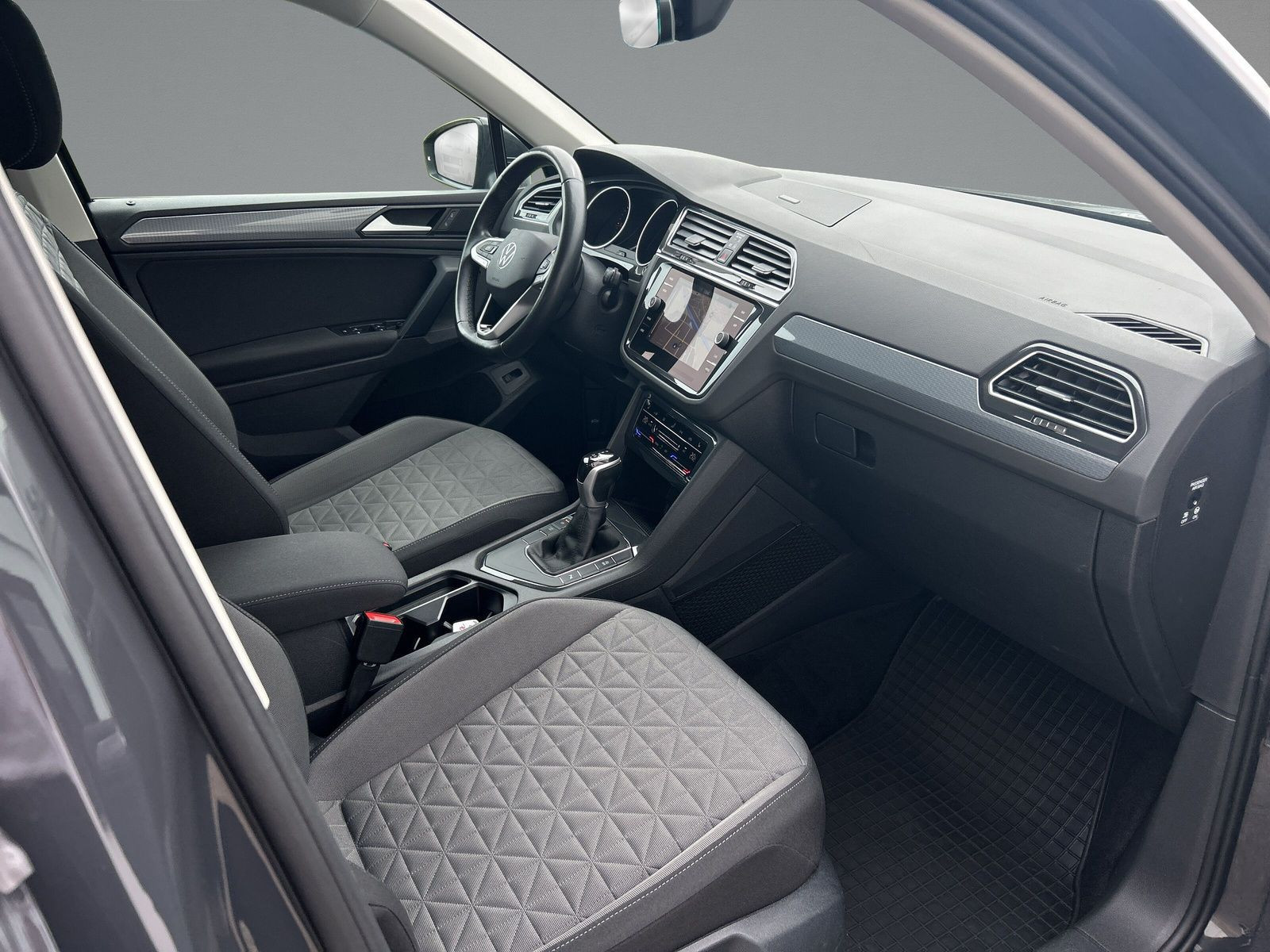 Volkswagen - Tiguan_12