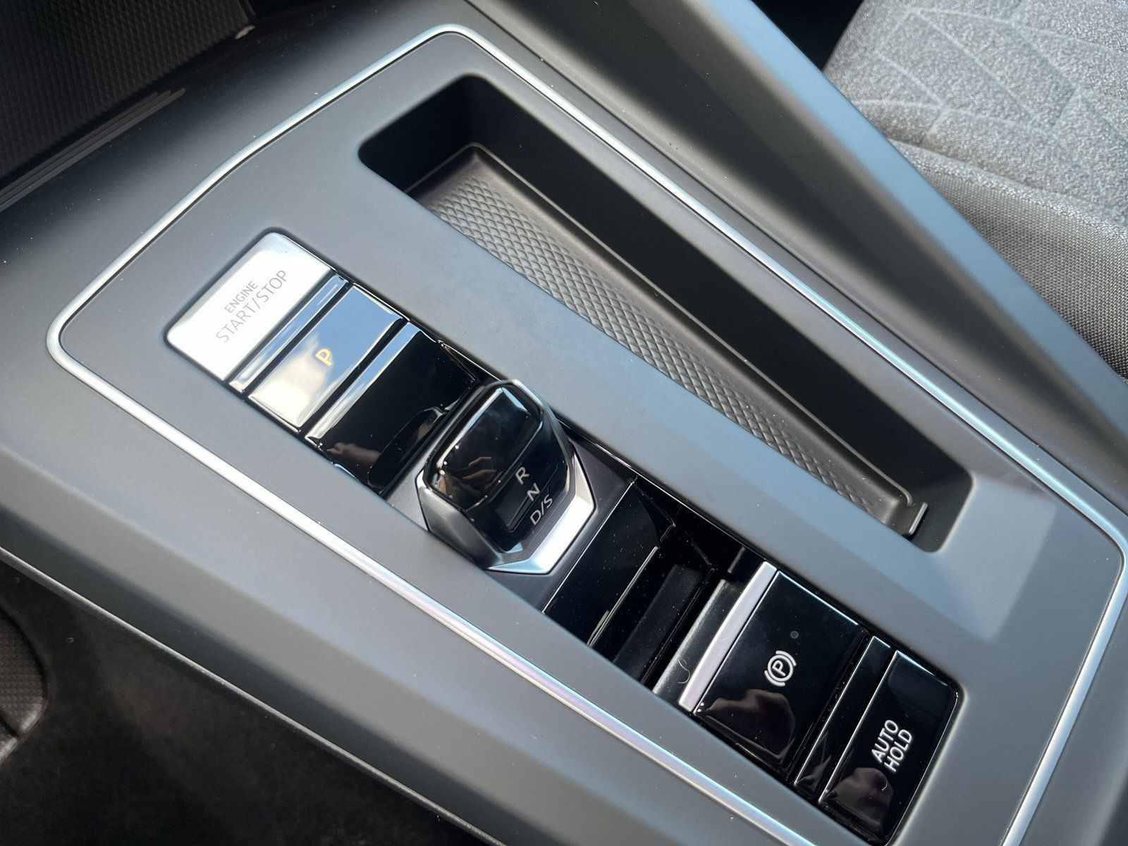 Volkswagen - Golf_15