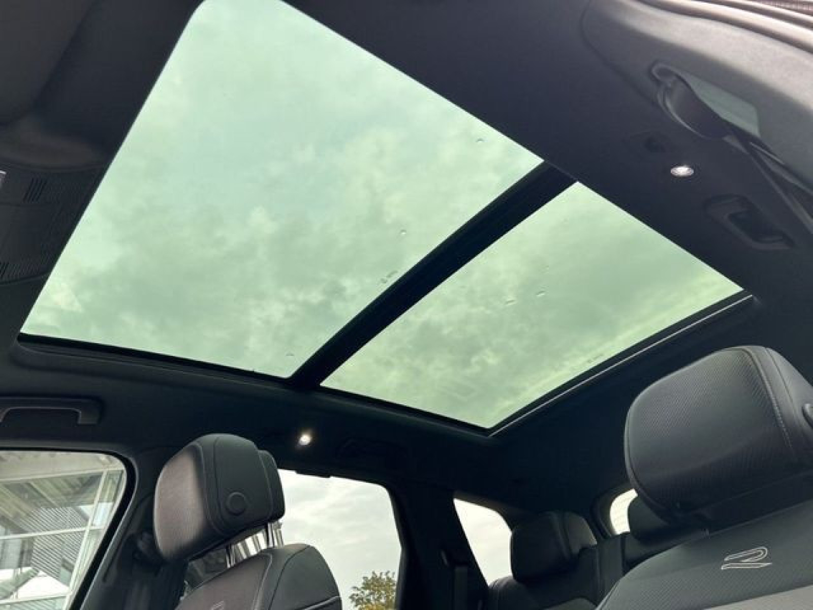 Volkswagen - Touareg_25