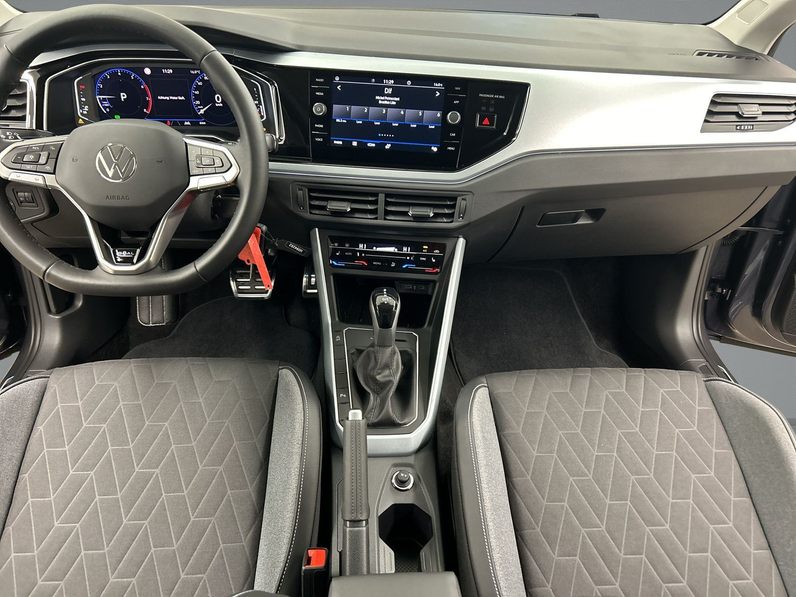 Volkswagen - Polo_9