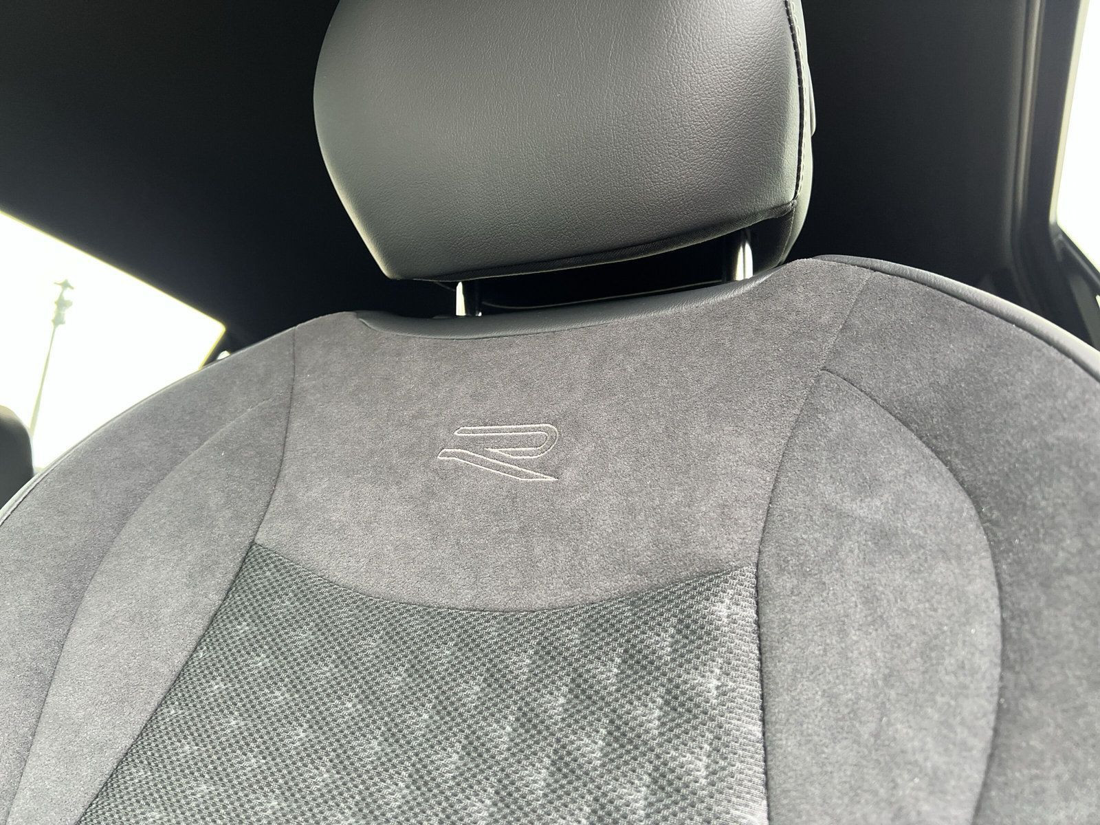 Volkswagen - T-Roc_31