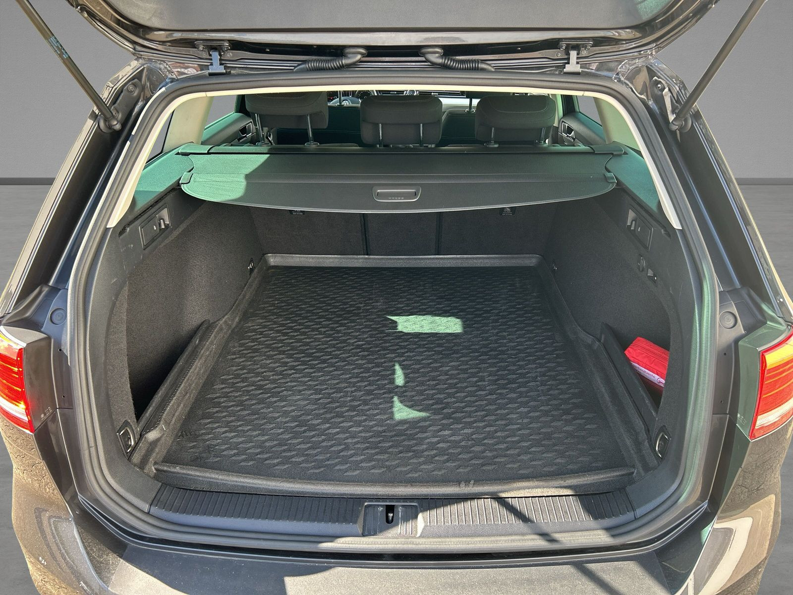 Volkswagen - Passat Variant_11