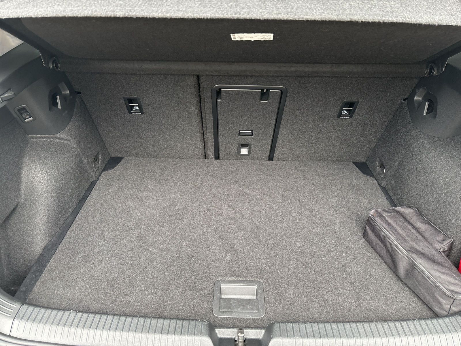 Volkswagen - Golf_12 Volkswagen - Golf_12