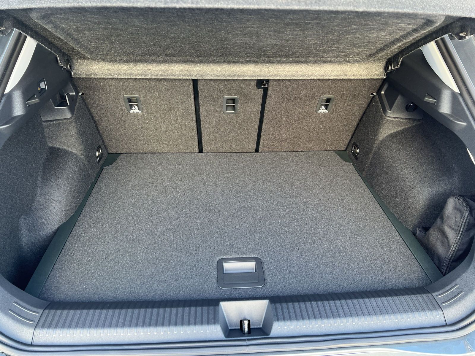 Volkswagen - T-Roc_9