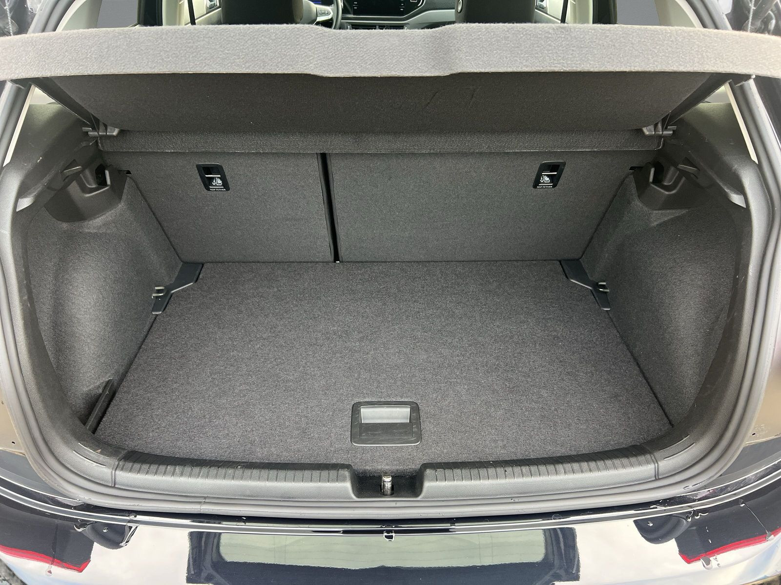 Volkswagen - Polo_11