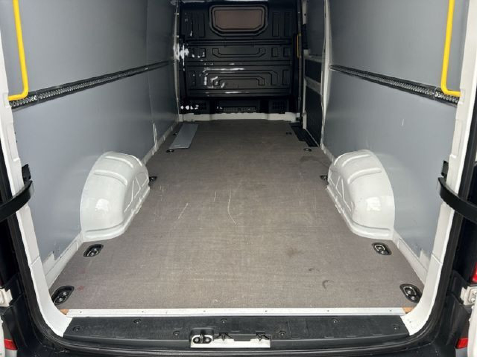 Volkswagen - Crafter_9