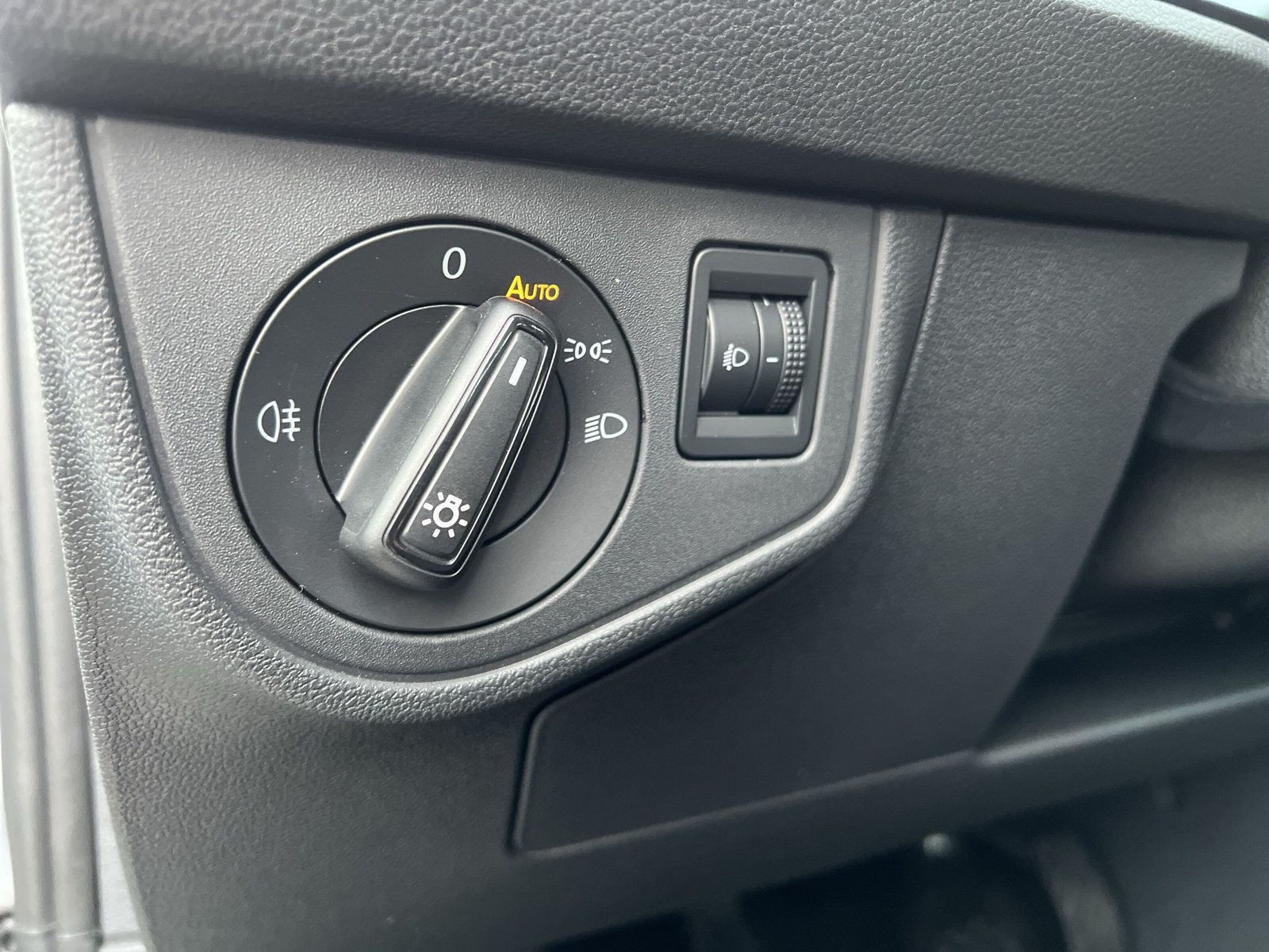 Volkswagen - Polo_26