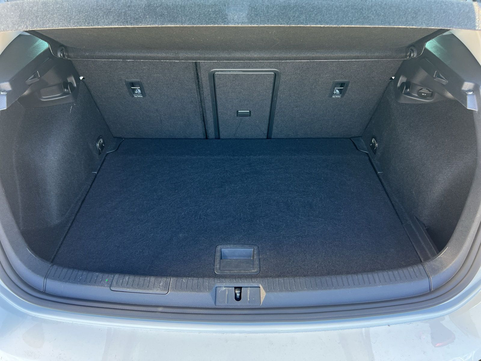 Volkswagen - Golf_11