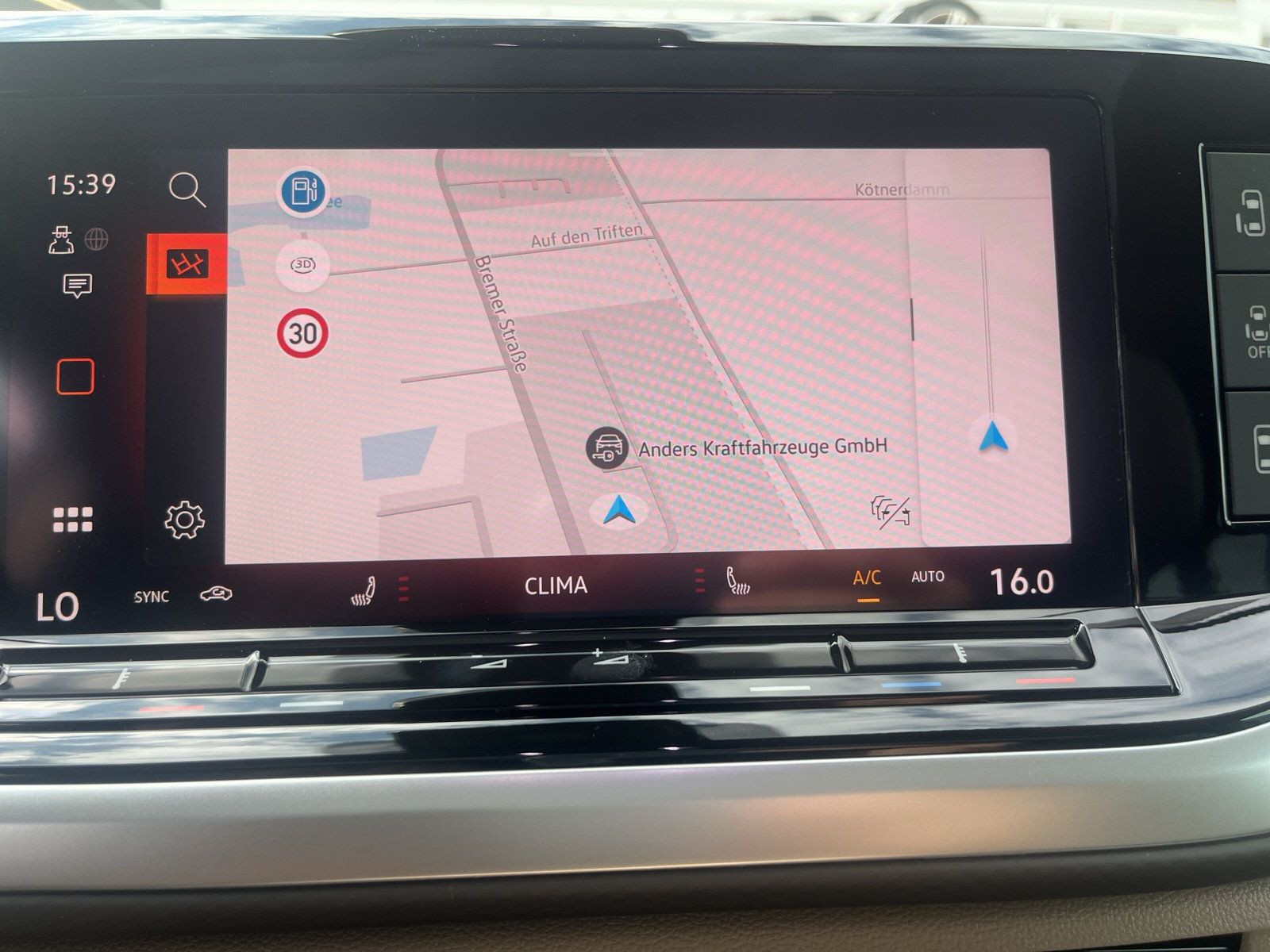 Volkswagen - Multivan_16