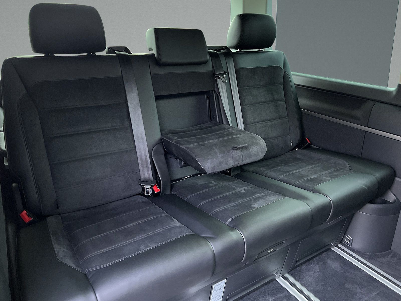 Volkswagen - T6 Multivan_12