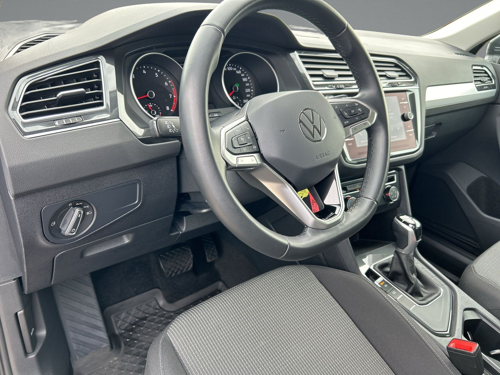 Volkswagen - Tiguan_8