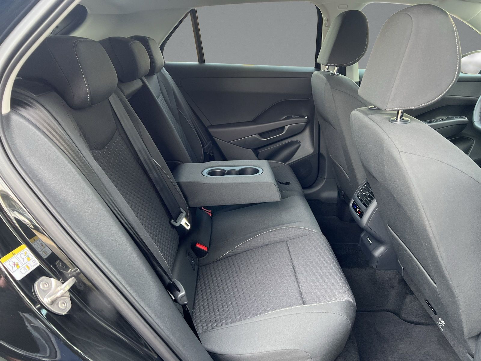 Volkswagen - T-Roc_14