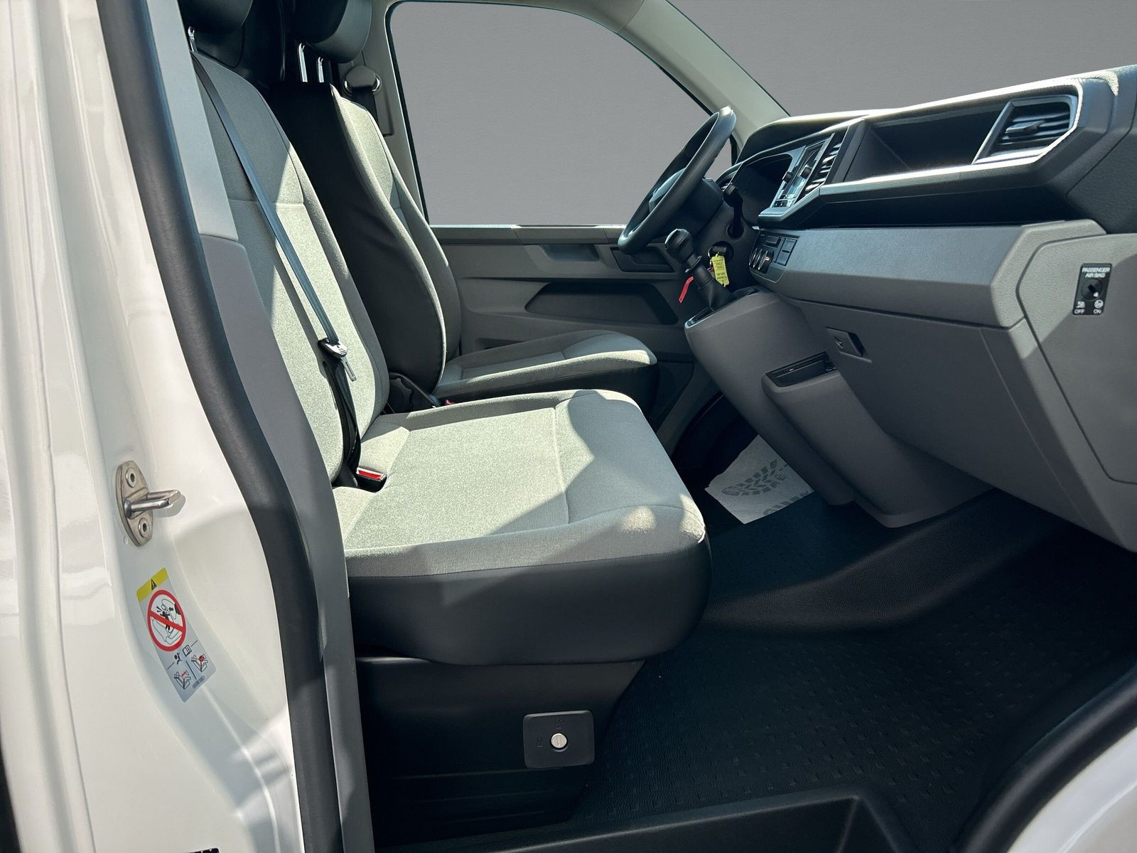 Volkswagen - T6.1 Transporter_11