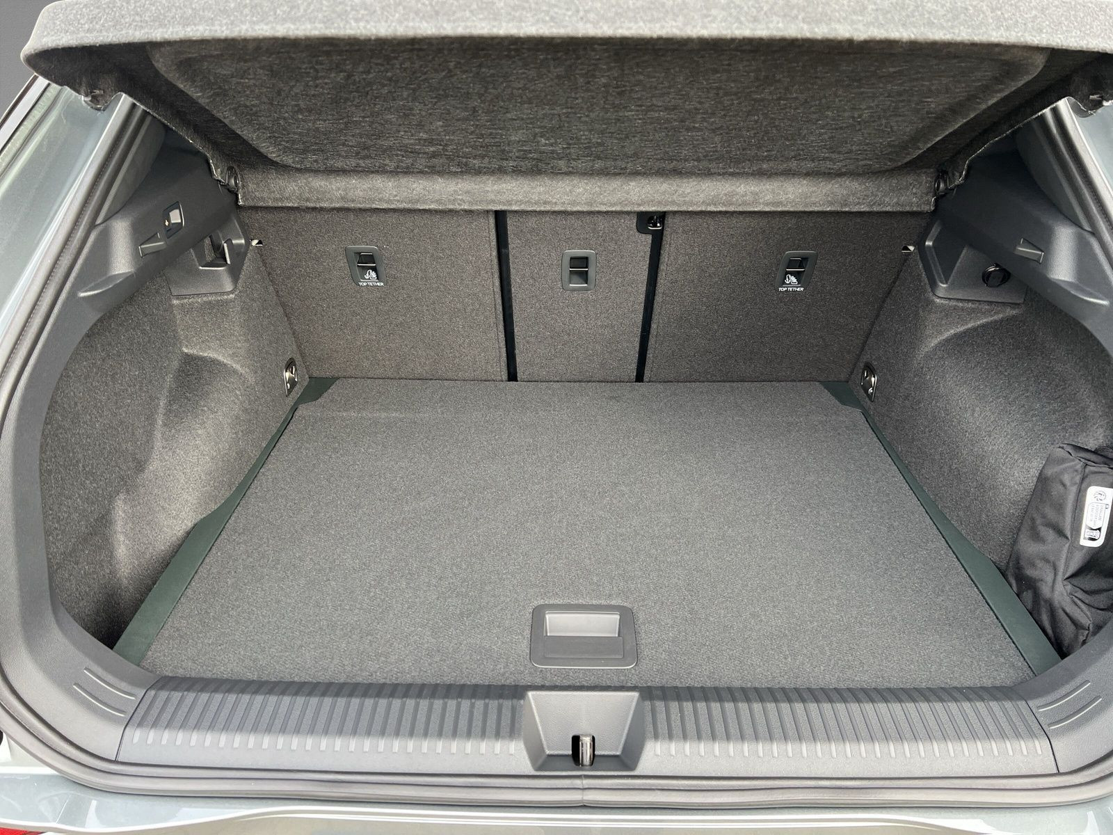 Volkswagen - T-Roc_10