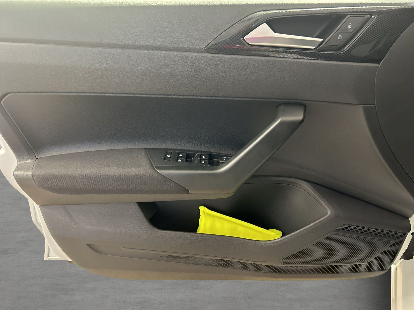 Volkswagen - Polo_23