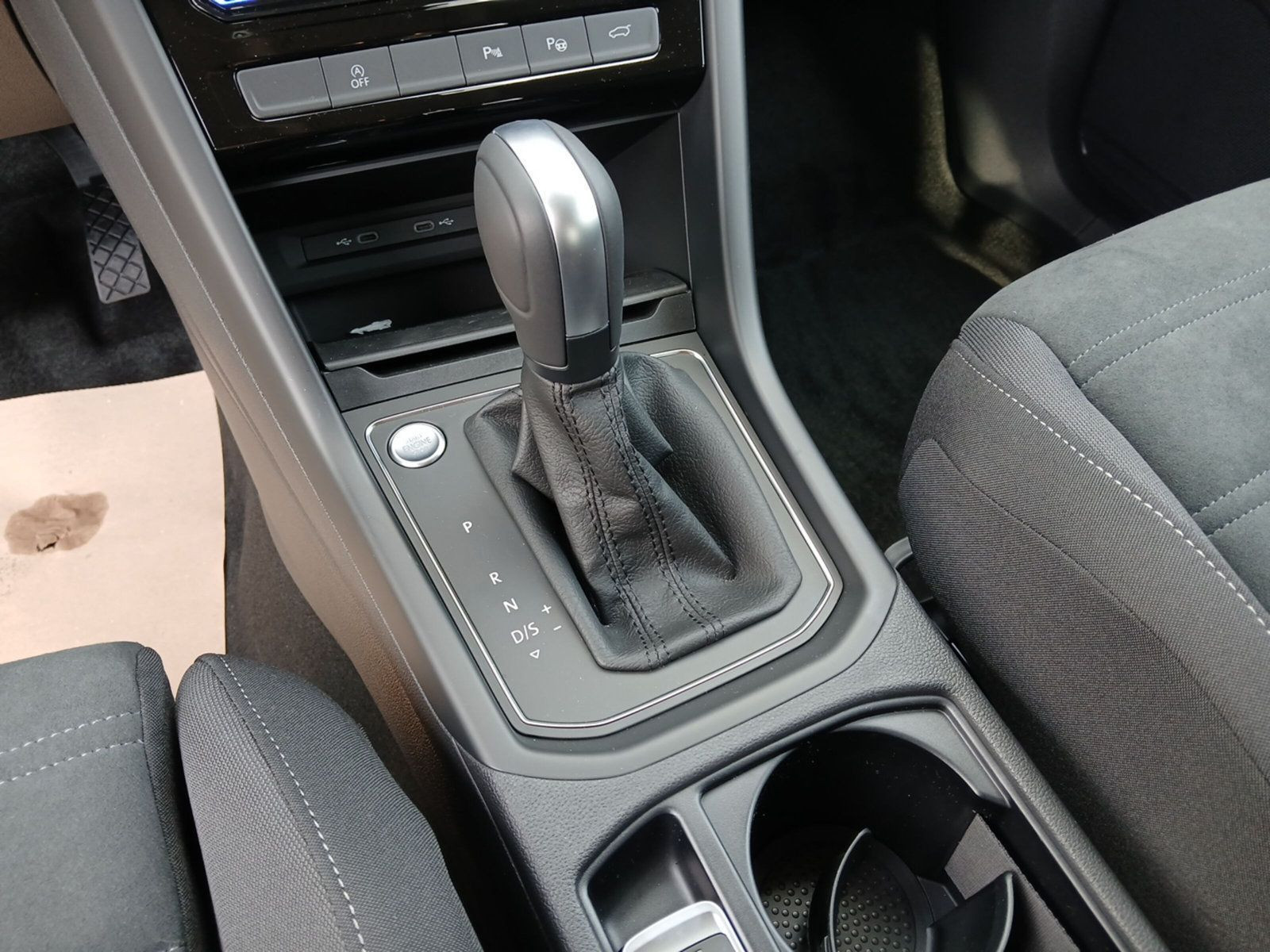 Volkswagen - Touran_16