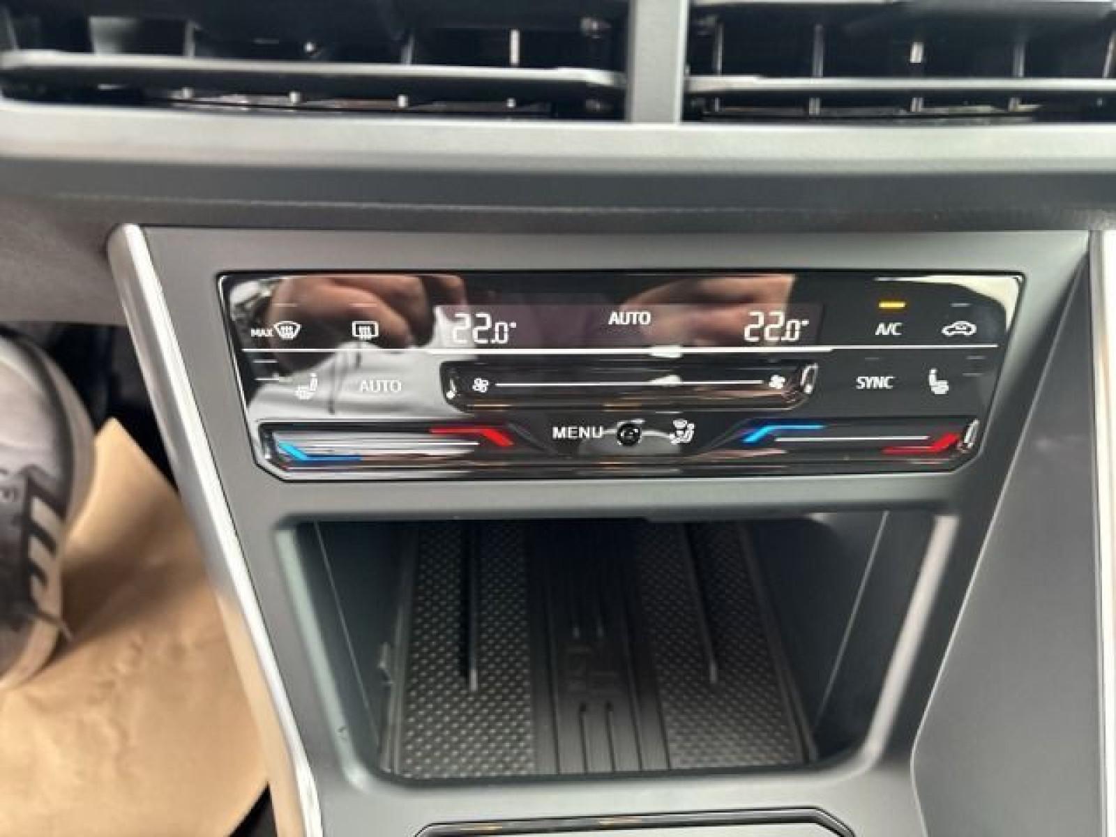 Volkswagen - Polo_16