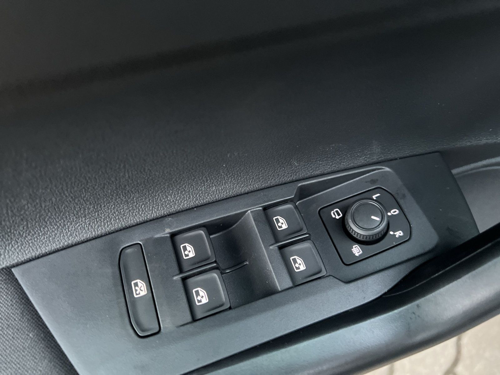 Volkswagen - Polo_28