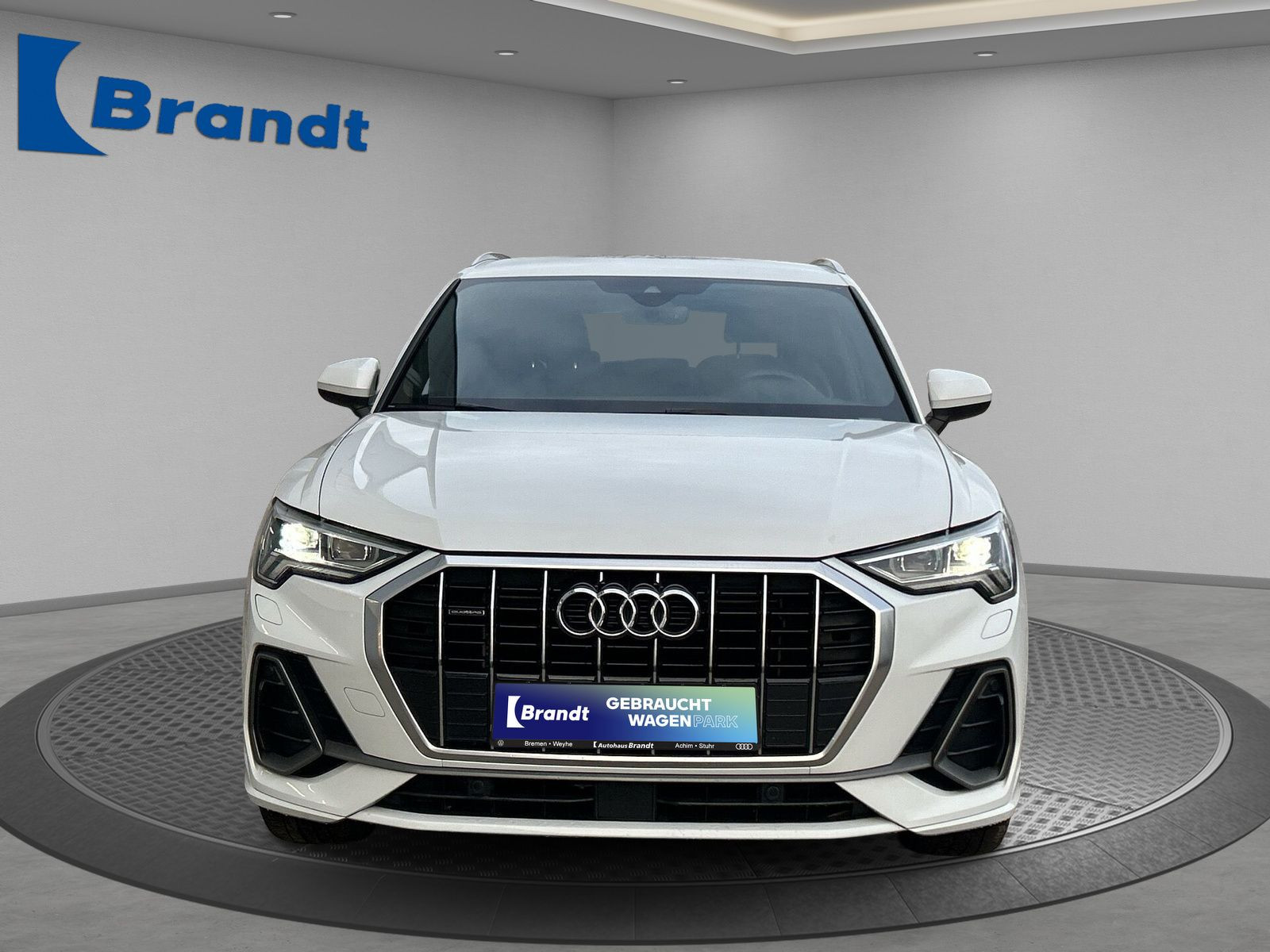 Audi - Q3_4