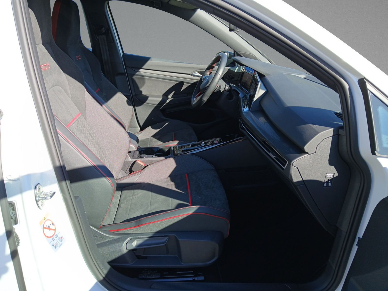 Volkswagen - Golf GTI_12