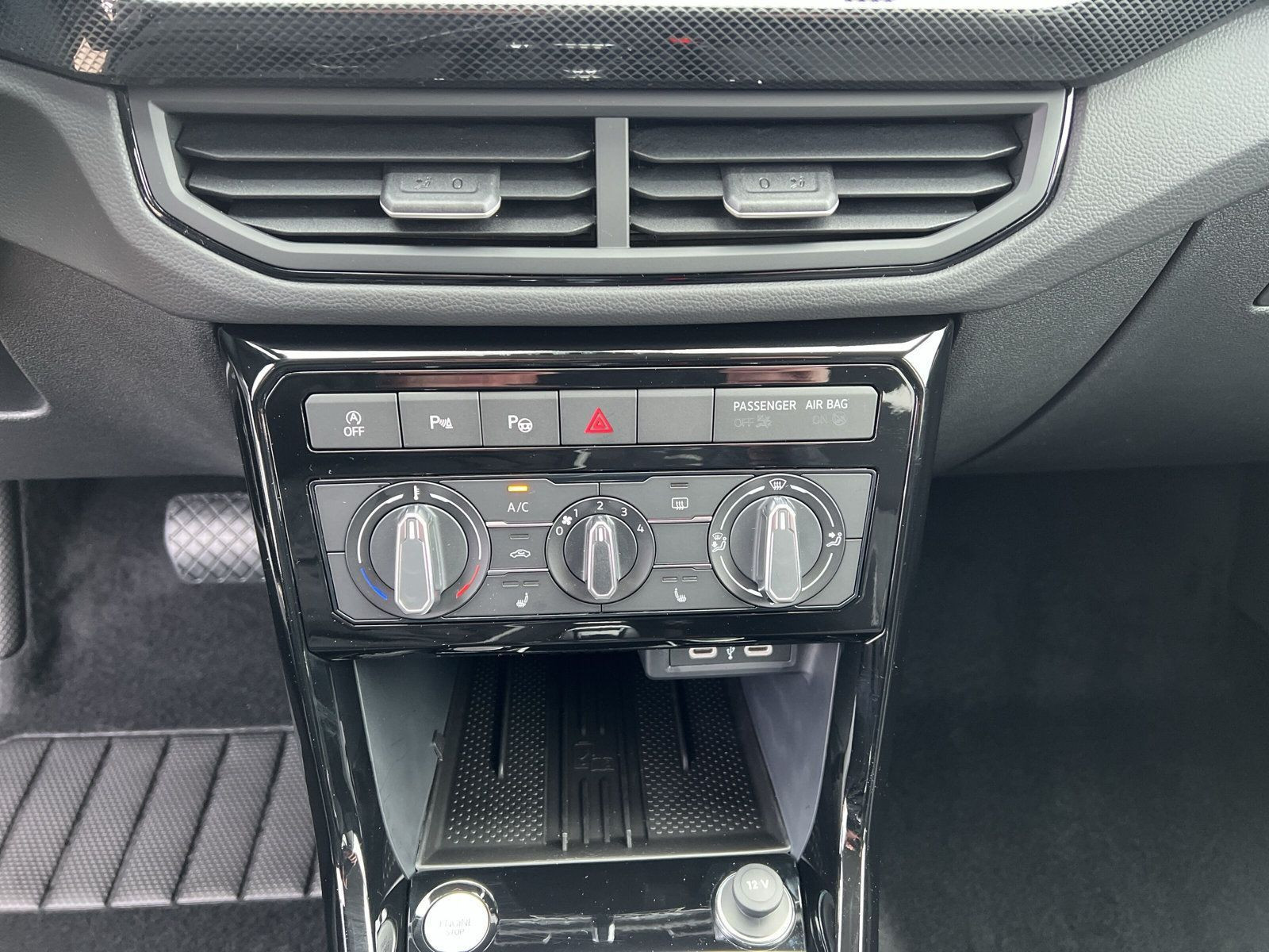 Volkswagen - T-Cross_19