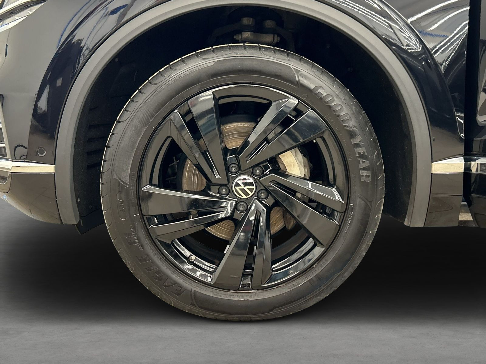 Volkswagen - Touareg_6