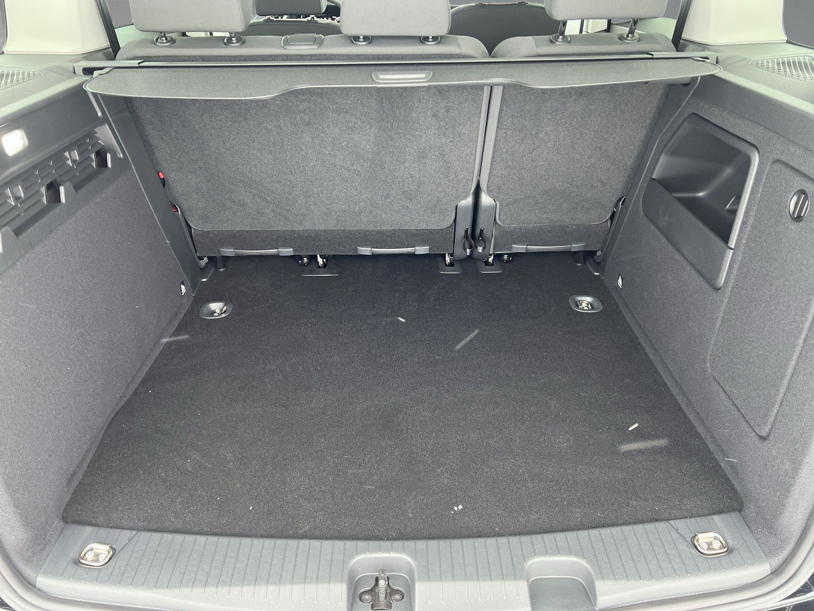 Volkswagen - Caddy_9