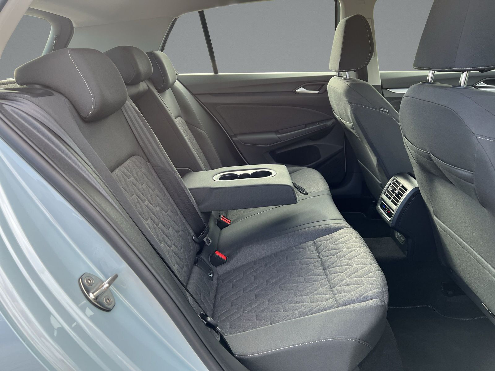 Volkswagen - Golf_14