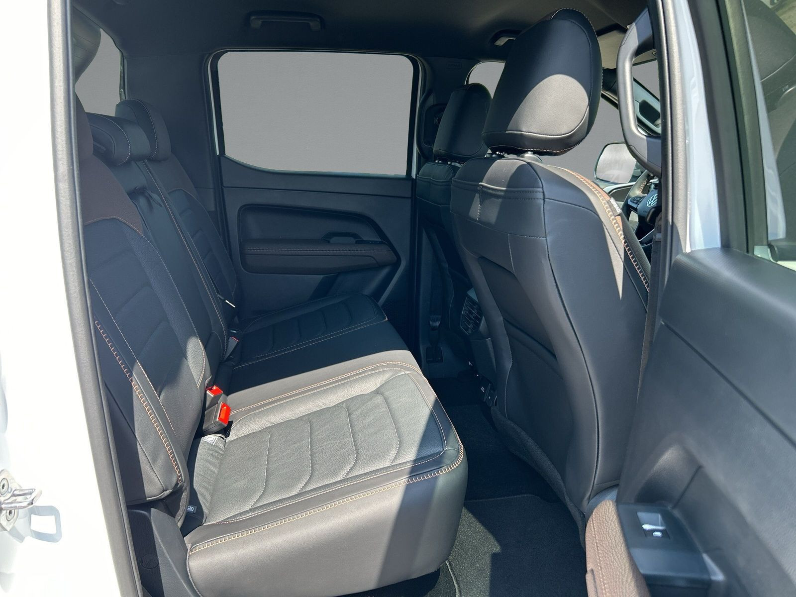 Volkswagen - Amarok_13