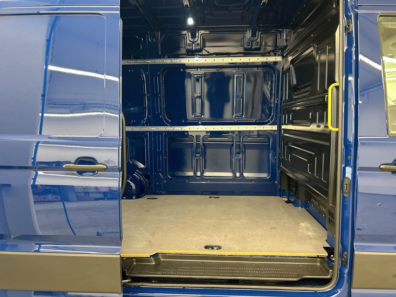 Volkswagen - Crafter_12