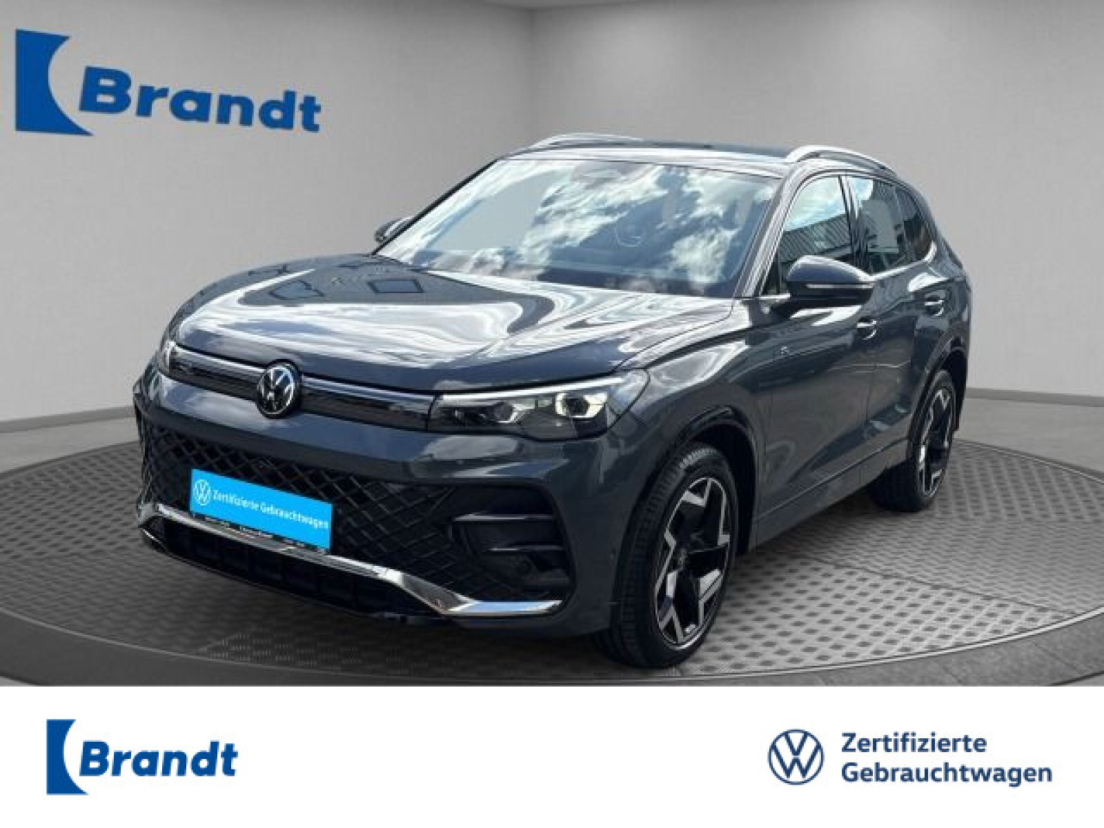 Tiguan 2,0 l TDI R-LINE+DSG+MATRIX+HUD+NAVI+AHK