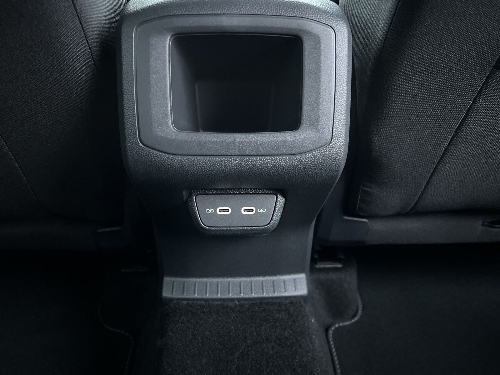 Volkswagen - T-Cross_23