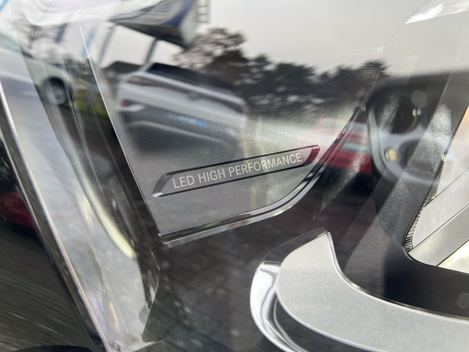 Mercedes-Benz - E 220_33