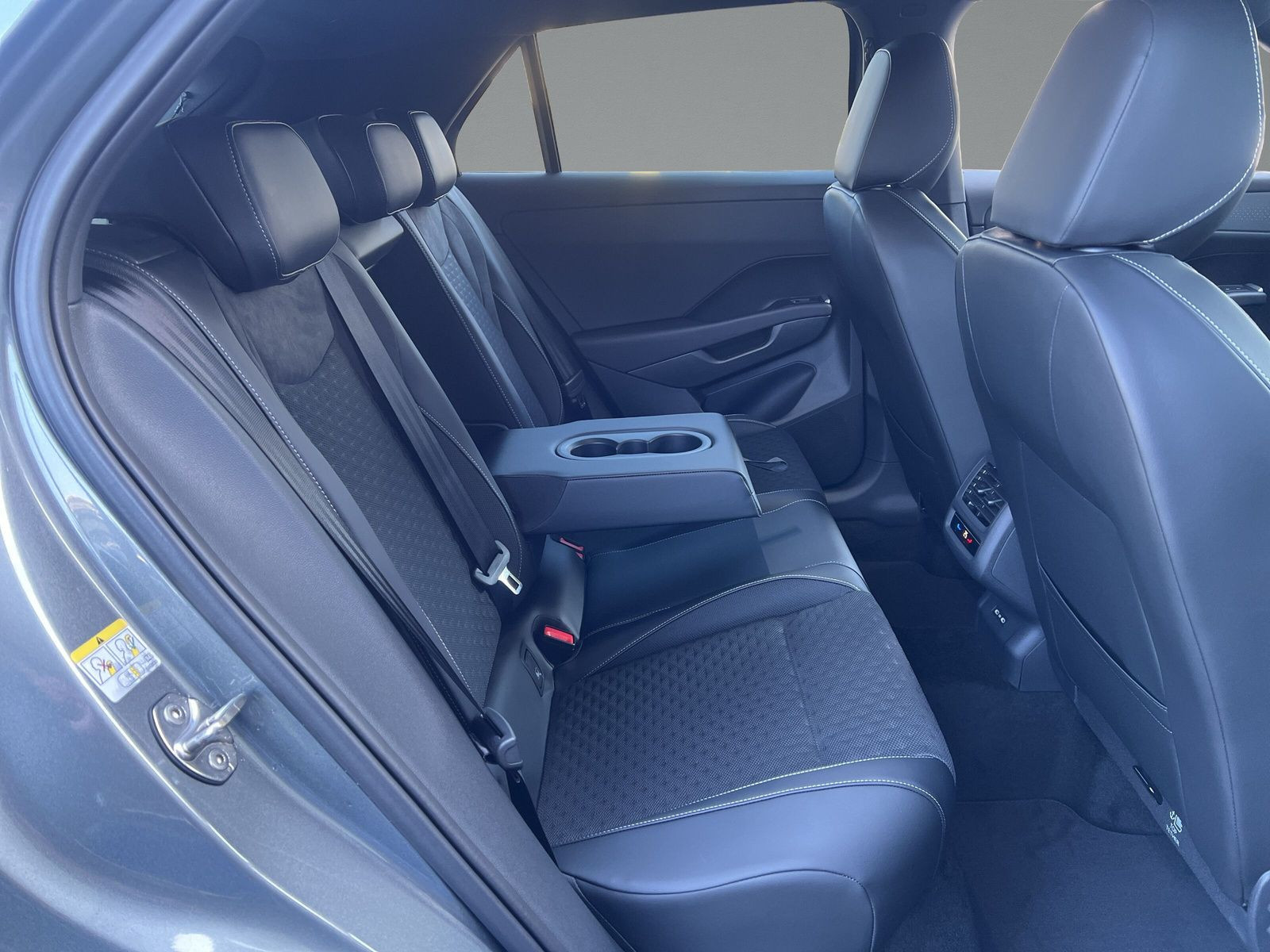 Volkswagen - T-Roc_14