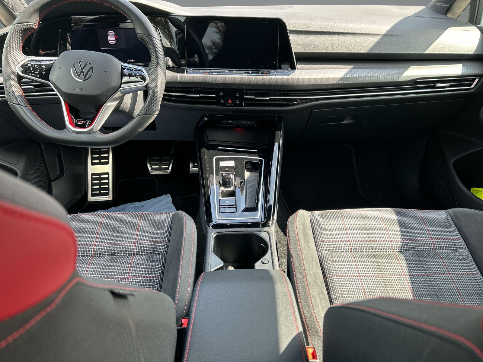 Volkswagen - Golf GTI_9