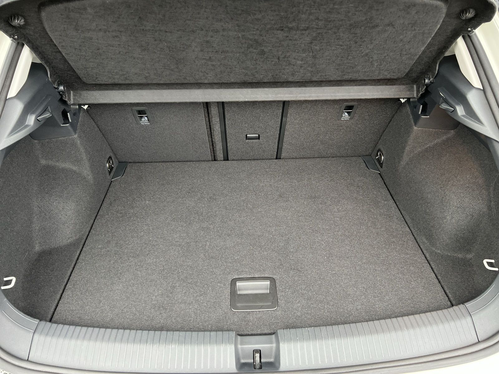 Volkswagen - T-Roc_11