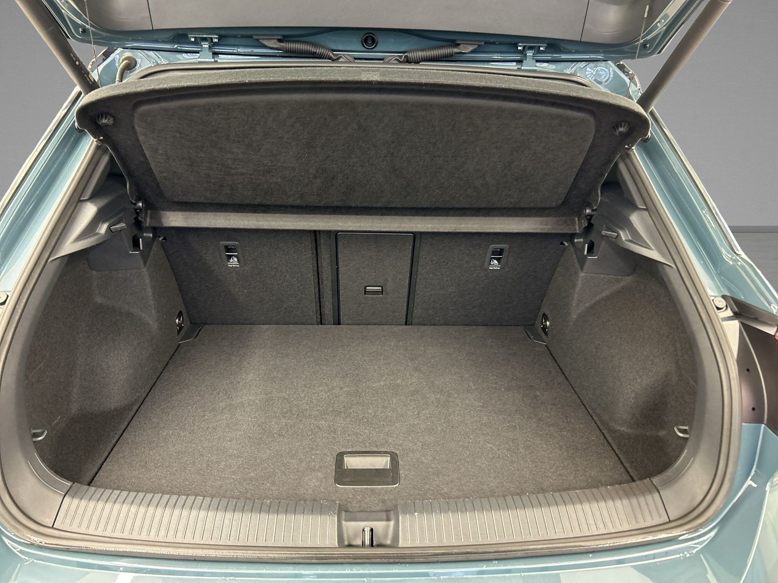 Volkswagen - T-Roc_11