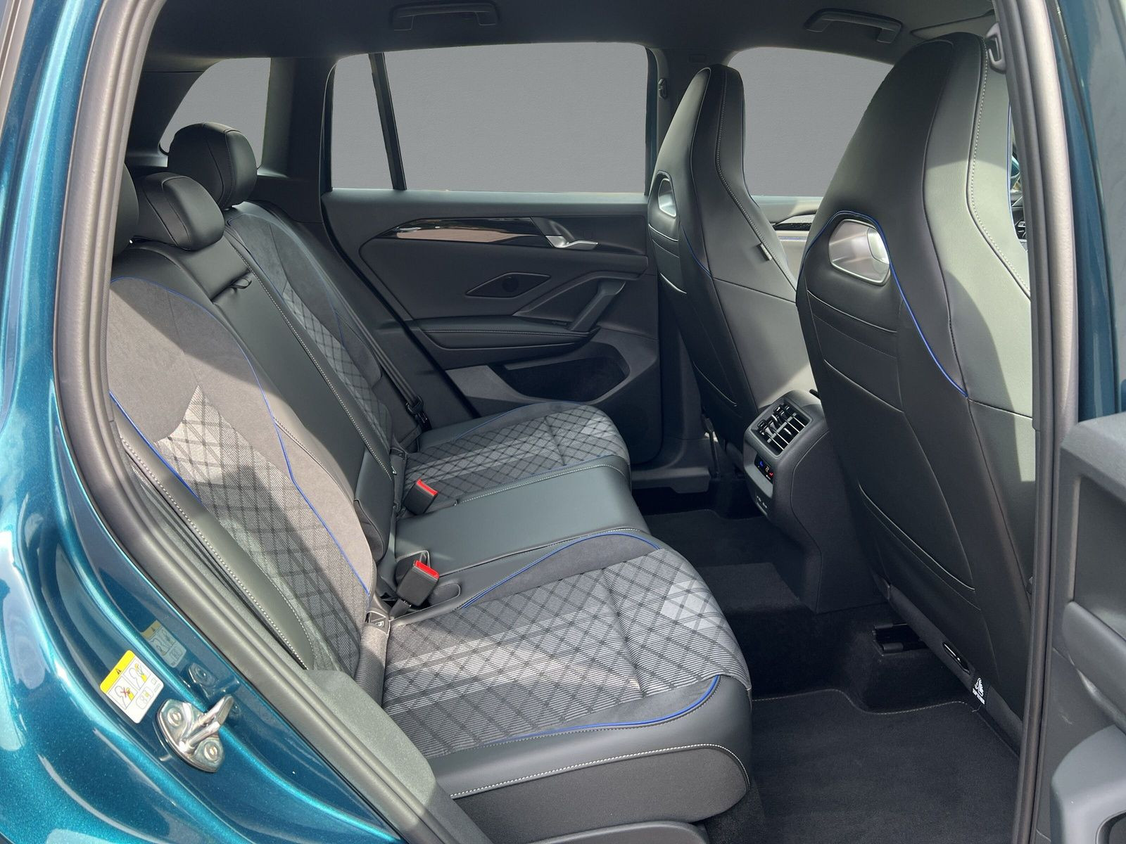 Volkswagen - Tiguan_14